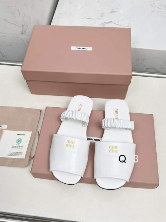 Picture of Miumiu Slippers _SKUMiuMiusz35-40QM0502229
